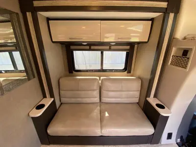 2019 Thor Motor Coach Gemini photo 18
