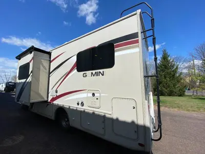 2019 Thor Motor Coach Gemini photo 7