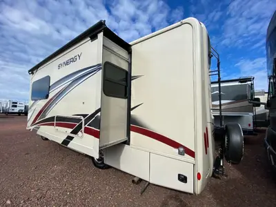 2019 Thor Motor Coach Synergy Sprinter photo 8