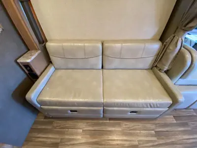 2019 Thor Motor Coach Synergy Sprinter photo 43