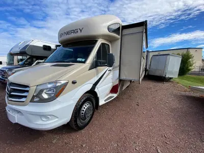 2019 Thor Motor Coach Synergy Sprinter photo 4
