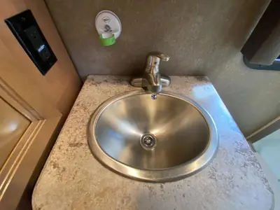 2019 Thor Motor Coach Synergy Sprinter photo 39