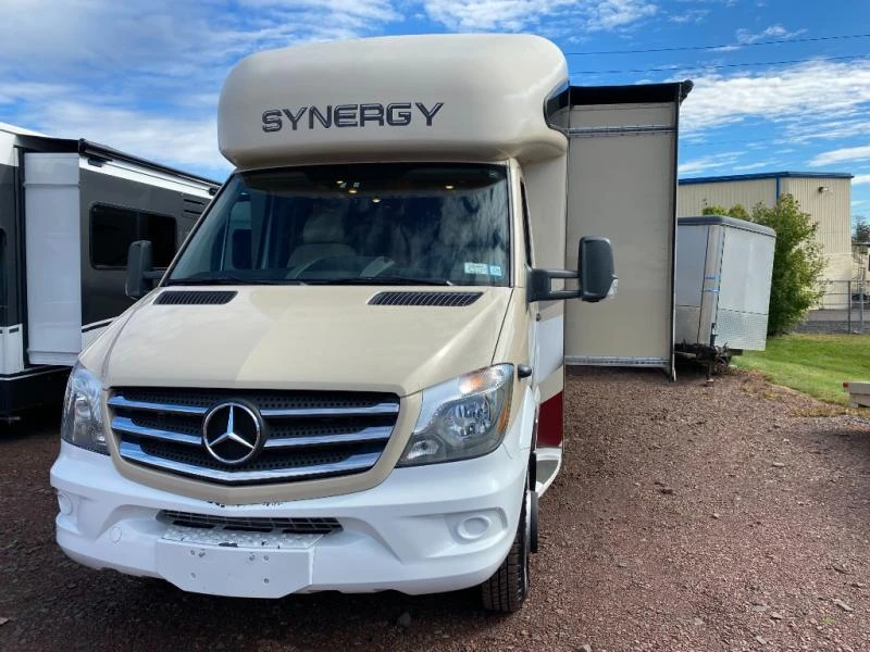 2019 Thor Motor Coach Synergy Sprinter exterior