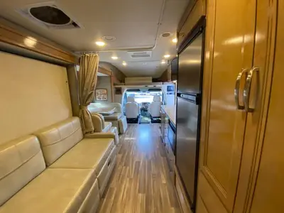 2019 Thor Motor Coach Synergy Sprinter photo 41