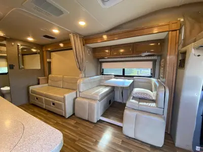 2019 Thor Motor Coach Synergy Sprinter photo 18