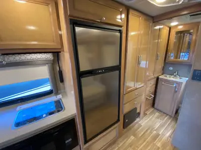 2019 Thor Motor Coach Synergy Sprinter photo 29