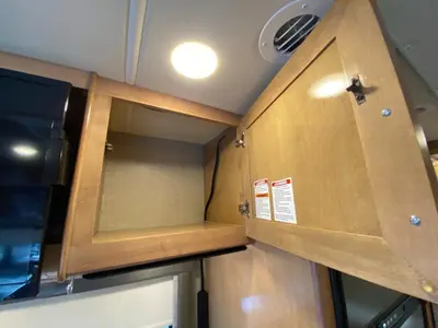 2019 Thor Motor Coach Synergy Sprinter photo 27
