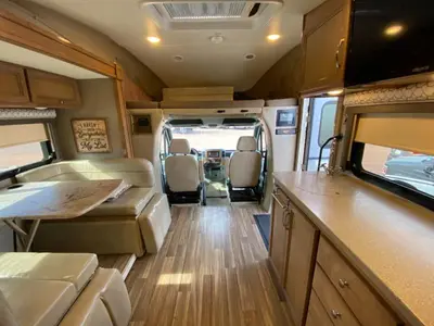 2019 Thor Motor Coach Synergy Sprinter photo 45