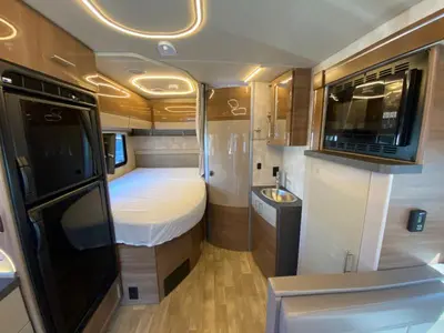 2019 Winnebago Navion photo 29