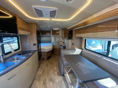 2019 Winnebago Navion photo 15