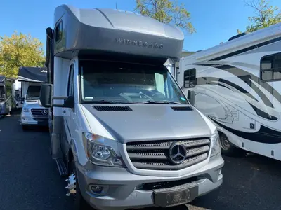 2019 Winnebago Navion photo 2