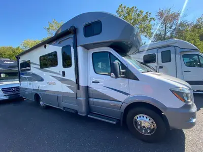 2019 Winnebago Navion photo 11
