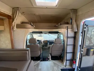 2019 Winnebago Navion photo 43