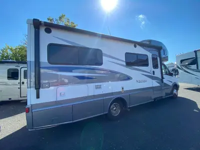 2019 Winnebago Navion photo 10