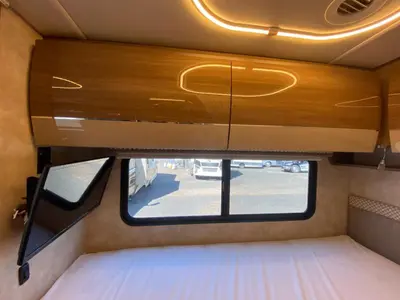 2019 Winnebago Navion photo 32