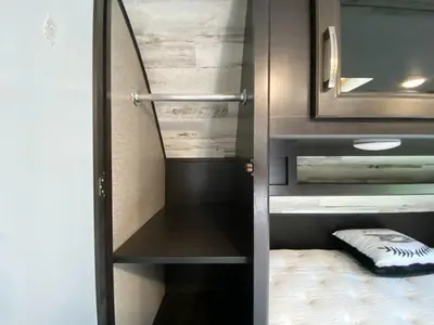 2020 Jayco Jay Feather photo 31