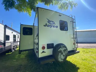 2020 Jayco Jay Feather photo 6