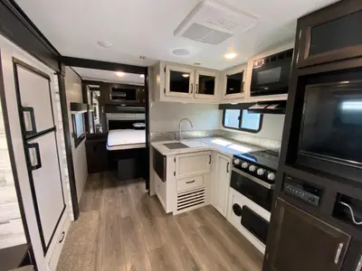 2020 Jayco Jay Feather photo 18