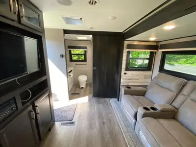 2020 Jayco Jay Feather photo 34