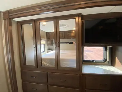 2020 Thor Motor Coach Hurricane photo 42