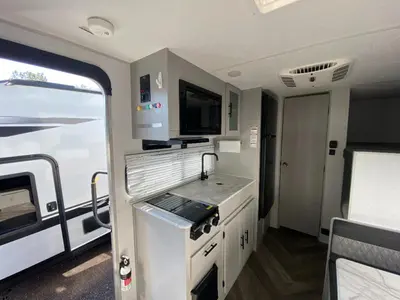 2021 Forest River RV Wildwood FSX photo 13