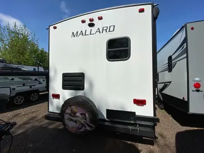 2021 Heartland Mallard photo 6