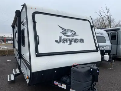 2021 Jayco Jay Feather photo 2