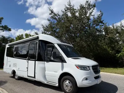 Used 2020 Leisure Travel Unity U 24 Mb