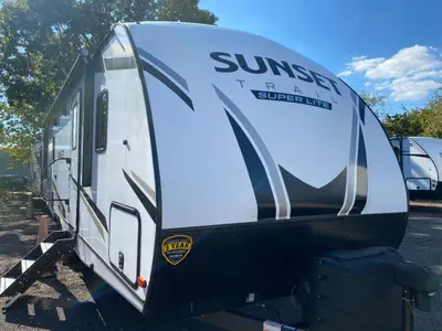 2022 CrossRoads RV Sunset Trail photo 2