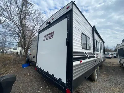 2022 Dutchmen RV Coleman Lantern Series photo 9