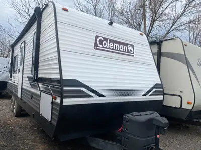 2022 Dutchmen RV Coleman Lantern Series photo 2