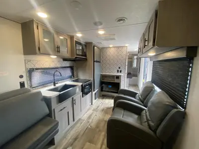 2022 Dutchmen RV Coleman Lantern Series photo 19