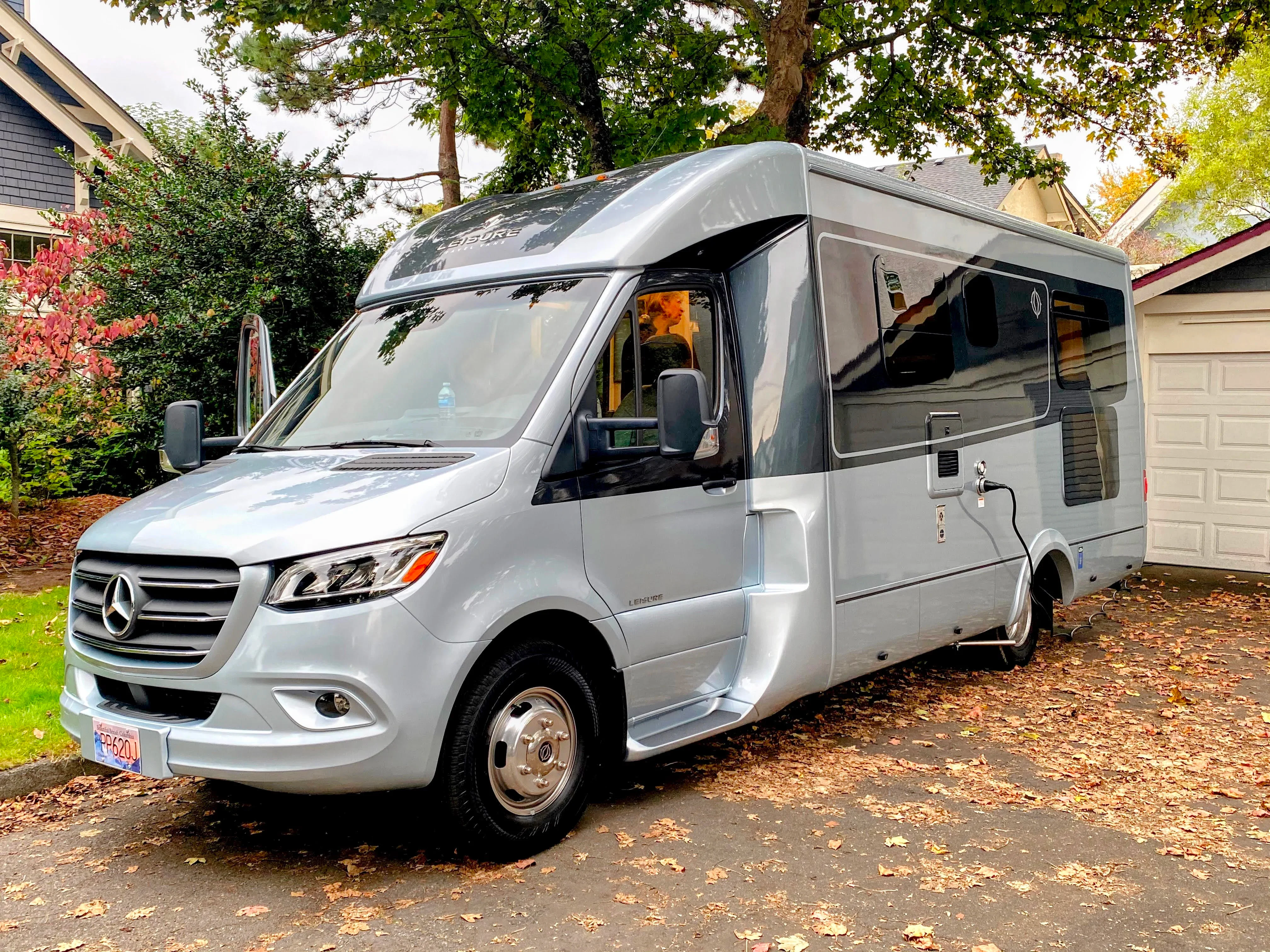2020 LEISURE TRAVEL UNITY exterior
