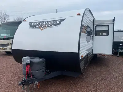 Used 2022 Forest River RV Wildwood X-Lite 263BHXL