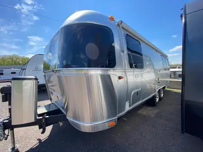 2023 Airstream Flying Cloud photo 5