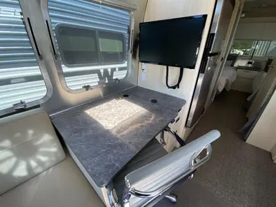 2023 Airstream Flying Cloud photo 28