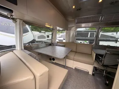 2023 Airstream Flying Cloud photo 14
