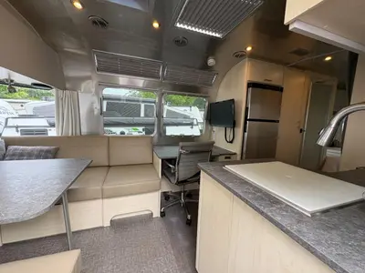 2023 Airstream Flying Cloud photo 15
