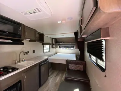 2021 Jayco Jay Flight SLX 7 photo 8