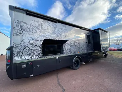 2023 Jayco Seneca XT photo 9