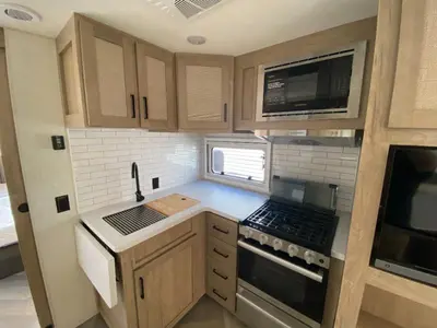 2024 Ember RV Touring Edition photo 9