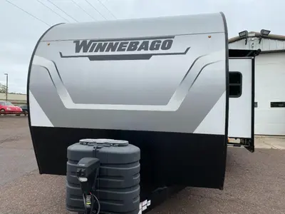Used 2024 Winnebago Industries Towables Access 25ML