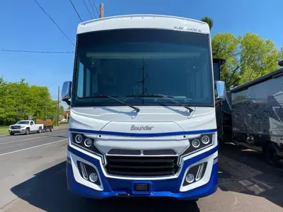 2025 Fleetwood RV Bounder photo 3