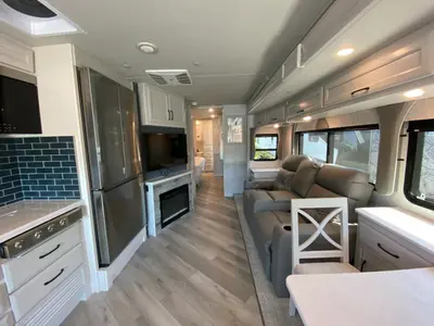 2025 Fleetwood RV Bounder photo 19