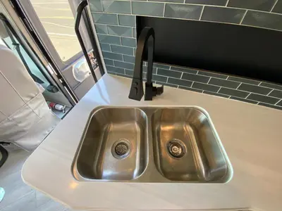 2025 Fleetwood RV Bounder photo 24