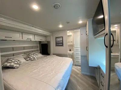 2025 Fleetwood RV Bounder photo 38