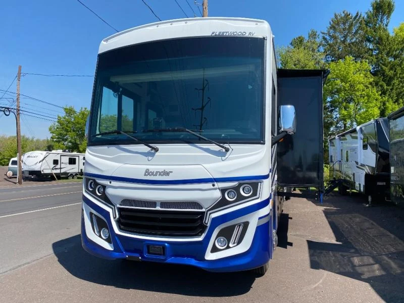 2025 Fleetwood RV Bounder exterior