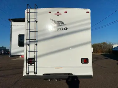2025 Jayco Greyhawk photo 8