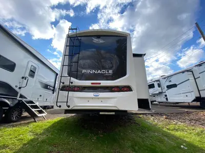 2025 Jayco Pinnacle photo 7