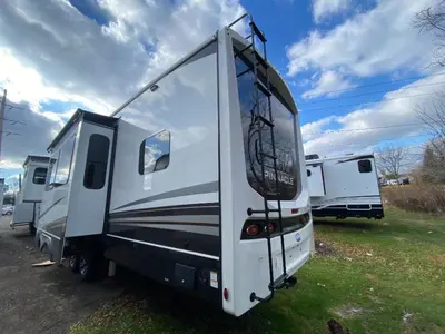 2025 Jayco Pinnacle photo 6